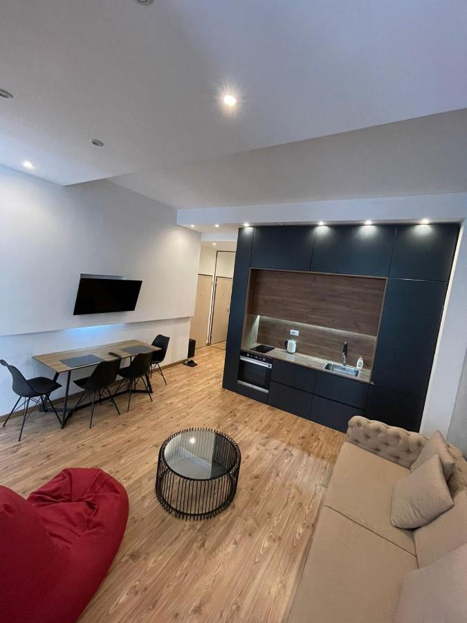 City Center Apartament, Pazari Ri Tirana Esterno foto
