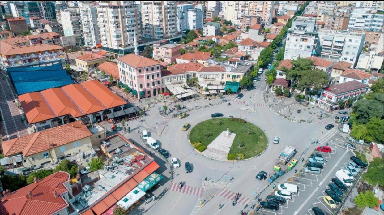 City Center Apartament, Pazari Ri Tirana Esterno foto
